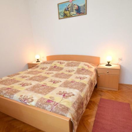 Guest House Keti Malinska Exterior photo