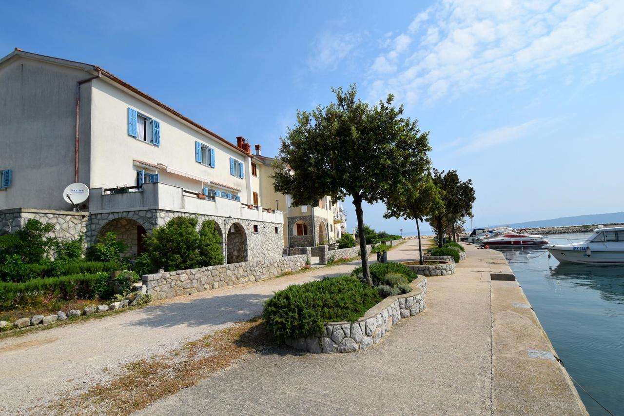 Guest House Keti Malinska Exterior photo
