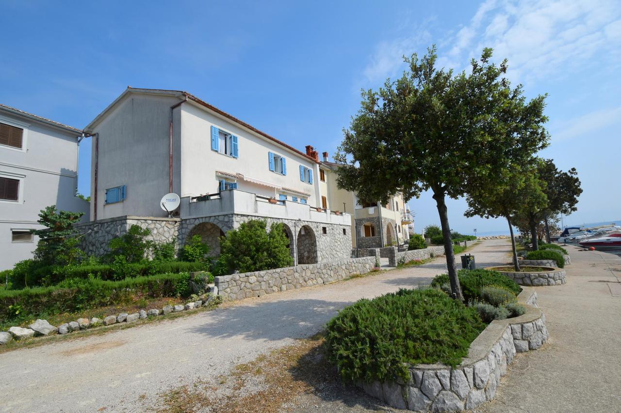 Guest House Keti Malinska Exterior photo