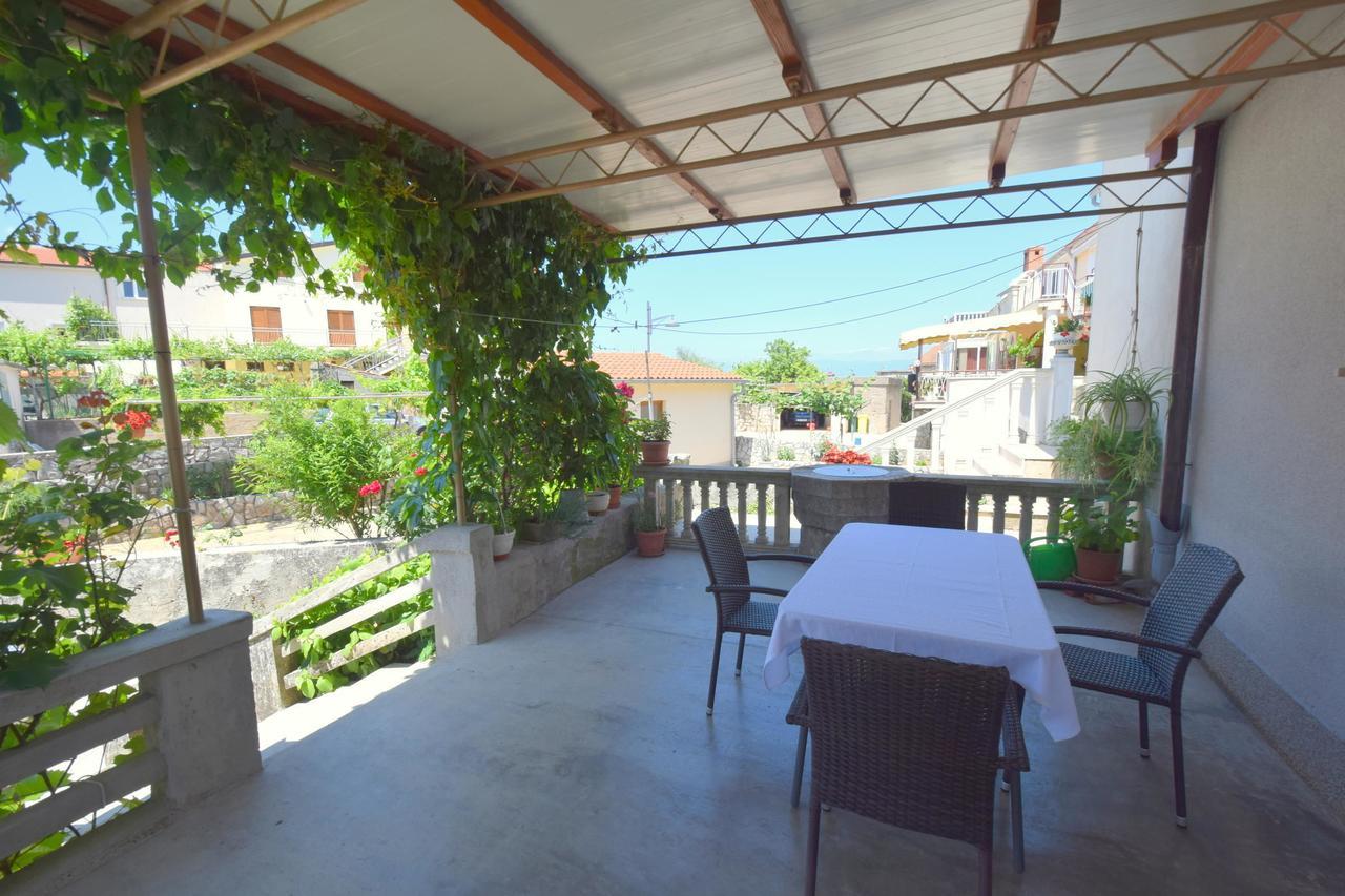 Guest House Keti Malinska Exterior photo