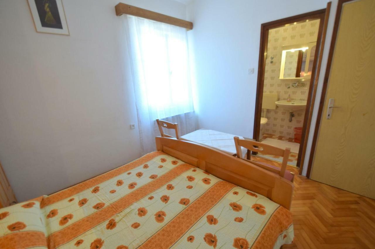Guest House Keti Malinska Exterior photo