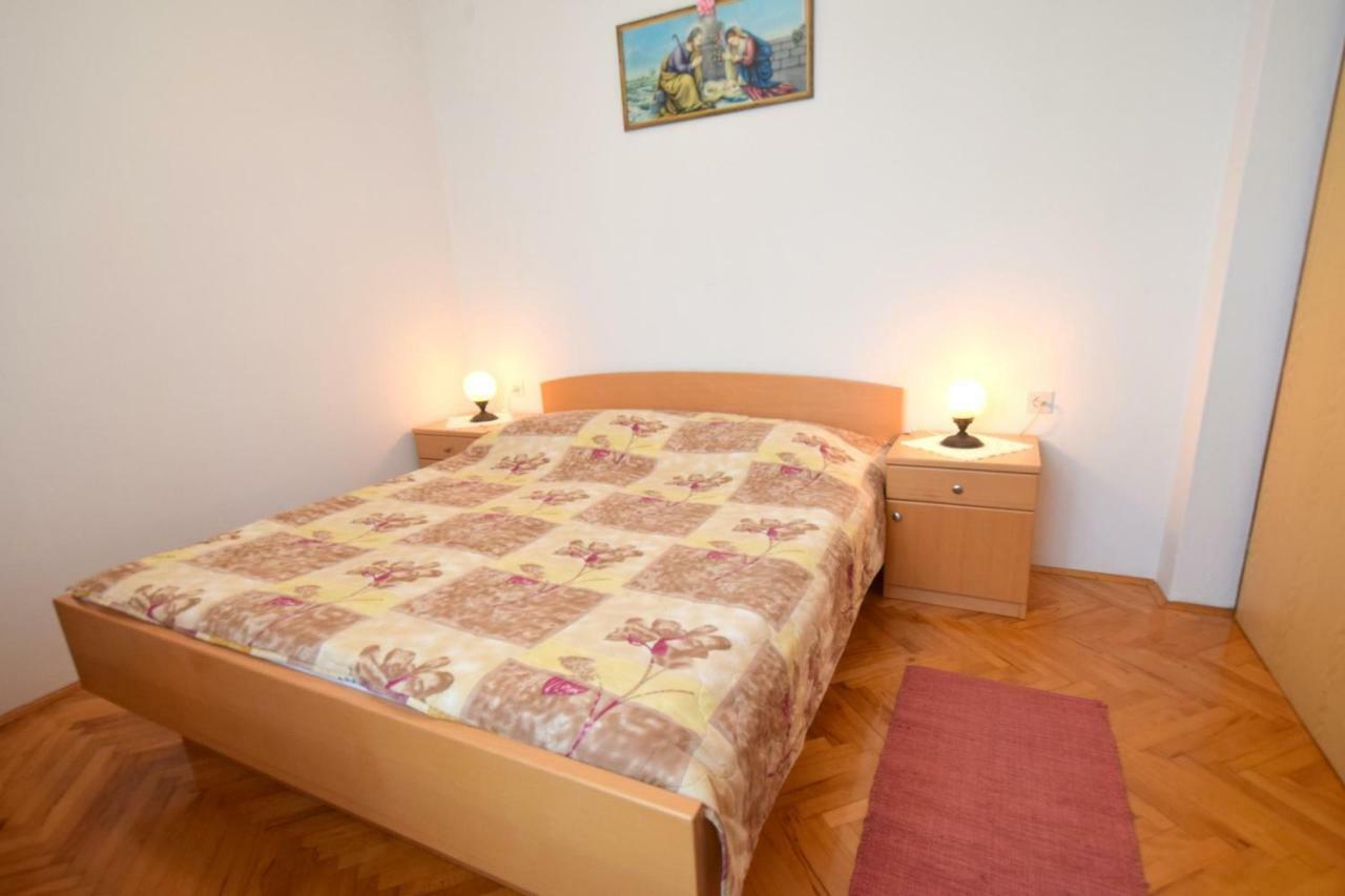 Guest House Keti Malinska Exterior photo